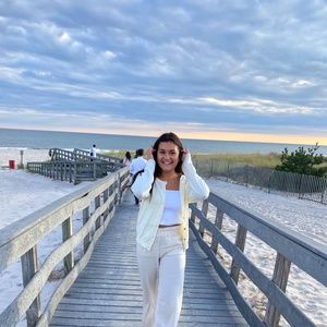 Meet your Posher, Madison